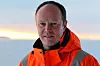 Hans Petter Laahne Mortensholm er direktør for Miljøberedskap i Kystverket. De forventer ikke at utslippet fra England kommer mot Norge. Foto: Kystverket