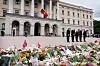 Regjeringen har kommet med en veileder for den nasjonale sørgeperioden. Her er fem av statsrådene på Slottsplassen etter det ekstraordinære statsrådet fredag.