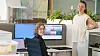 Selv om andelen kvinner som søker seg til har økt de siste årene, er det fortsatt langt færre kvinner enn menn som velger teknologiutdanninger. Gabrielle Fransson (til venstre) og Andrea Enger har valgt to helt ulike studier innenfor teknologi.
