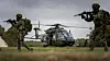 Soldater fra den franske hæren trener med NH90 TTH (taktisk transporthelikopter).