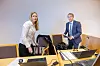 Warmflakes advokat Gunnar Espeland fra advokatfirmaet Simonsen Vogt Wiig leste i retten opp en e-post fra den siktede konsulenten. Her sammen med advokat Anne Marie Skeie. Foto: Arash A. Nejad