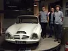 Håvard Teigen, Kjetil Baglo og Harald Grøndahl på besøk hos Street Cars Lunde sammen med en av de fem originale Troll-bilene. Foto: Smørekoppen Engineering