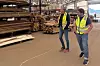 I dag finnes det rundt 30 ombruksinitiativer for byggebransjen, men alle opererer for seg selv. Det gjør at ombruk dessverre er for spesielt interesserte, skriver Harald Johnsen (t.v.) i Retura-kjeden.