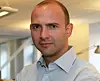 Sikkerhetsdirektør Erkan Kahraman mener at mange sikkerhetsspørsmål kan løses ved at de ansatte blir bevisste på hvilke data de legger i ulike nettskytjenester.