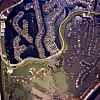 Noen hus i New Orleans er bygget såpass høyt over byen at de kommer uskadd fra flommen. 80% av byens skal være oversvømmet.