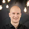 Forklarer prisfallet: Edgeir Vårdal Aksnes i Tibber Foto: Eirik Helland Urke