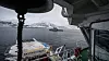Polarsyssel er bygget etter samme lest som et offshore forsyningsskip, men med helikopterdekk, oljevernutstyr og plass til å evakuere og redde mange mennesker. Bildet er fra en øvelse Sysselmesteren arrangerte sammen med Kystvakten. Foto: Eirik Helland Urke