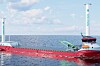 Det 113 meter lange bulkskipet får en rekkevidde på 1900 nautiske mil ved et gjennomsnittlig bidrag fra vind. Skroget er designet av TNSDC og er spesialtilpasset påvirkningen fra vind samt at fartøyet er utstyrt med større ror enn vanlig.