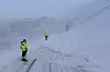 I vinter har riksveien inn til Hammerfest vært stengt flere ganger på grunn av snøras. Her et av dem ved Saragammen på riksvei 94. Foto: Ronny Salamonsen/ Statens vegvesen