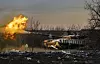 Russiske raketter på vei mot mål i Ukraina. CIA-sjef Bill Burns sier Ukraina kan tape krigen i løpet av året uten påfyll av utenlandsk hjelp. En ukrainsk tanks beskyter russiske stillinger i en krig der ukrainerne sårt trenger våpenhjelp for å holde ut mot den russiske offensiven.