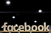 Et Facebook-skilt avbildet på en konferanse i USA tidligere i år. Selskapet risikerer nå å måtte betale skatt til blant annet Norge.