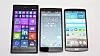 Oneplus One (i midten), med LG G3 til høyre og Nokia Lumia 1530 til venstre.