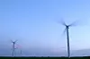 Små vindkraftanlegg kan være et viktig tilskudd til driften av gårdsbruk, mener energiminister Ola Borten Moe (Sp).