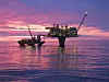 Det er kun de avdelingene av Norske Shell som jobber direkte med drift og vedlikehold av Draugen (bildet) og Ormen Lange som går klar av kostnadskuttene i selskapet.
