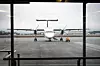 PROBLEM: Dash 8-fly som dette brukes på mange regionale flyplasser i Norge i dag. Avinor regner med at disse flyene fases ut innen 2030, noe som krever at man setter inn nye fly. Dette vil i så fall kreve lengre rullebaner, noe som ikke vil fungere på 19 av 23 norske rullebaner, ifølge Avinor.