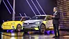 Renault-sjef Luca de Meo under en presentasjon av gruppens elbilstrategi det kommende tiåret.
