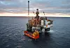 Viking Queen ved Heidrun-plattformen. Supplyskipet fikk i november 2015 installert et batterisystem på 653 kWh/1600 kW. På det tidspunktet var ikke regler fra Sjøfartsdirektoratet og DNV GLs klassenotasjon klart. Derfor kan ikke batteriene brukes som «spinning reserve».
