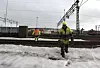 Testpersonellet er spesialutdannet på akkurat denne bremsetypen, og jobber omtrent ikke med annet, opplyste banesjef Per Herman Sørlie. Den rutinemessige gjennomgangen vil være ferdig innen 2-3 dager.