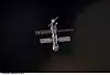 SEPTEMBER 2000: Forsyningsfartøyet Progress er på plass ¿ på toppen av ISS i dette bildet. Ved siden av er service-modulen Zvezda, som ble sendt til romstasjonen i en Proton-rakett to måneder tidligere.