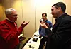 UAV-MØTE: Insitu-direktør Rob Hughes (t.h) ble imponert over Petter Murens nano-UAV-prototyp. Bak: Prox Dynamics' testpilot Pål Sandberg.