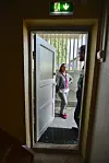 Tanja Lademann og Mads Mehus viser frem Nordfold skole.