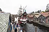 «Den sorte dame» seiler til daglig i sjørøverlandsbyen Abra Havn i Kristiansand.