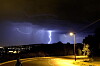 Tordenvær slår ut splitter nye LED-gatelys i våre naboland. Så langt har Oslo-belysningen slippet unna. Her fra en stormfull Oslo-natt i 2004, sett fra Ekebergåsen.