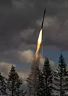 I april i år foretok UiS Aerospace en vellykket oppskytning av raketten de hadde bygget. I løpet av få sekunder var Borealis 2 kommet opp i flere tusen meters høyde. Foto: Oskar Lageide/UiS Aerospace