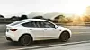 Den danske bileierforeningen FDM reagerer på at bilprodusenter som Tesla i praksis framstiller bilene som selvkjørende.