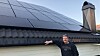 Slik har strømproduksjonenpå taket til Knut Loddengaard vært siden han installerte solcellepanelene i oktober. – Panelene har en makseffekt på 14,4 KW, men nå produserer vi 103 prosent, sier Loddengaard.