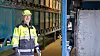– Det fine glasspulveret tilsettes en aktivator som gjør at det dannes luftbobler når det bakes på høy temperatur, forklarer utviklingssjefen. Foto: TUM Studio
