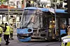Trikken ble tauet ut av butikken med tauebil tirsdag ettermiddag.