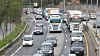 Fremtidens motorveier kan ha krappere svinger, mindre lys og færre variasjoner, dersom den nye håndboken blir vedtatt.