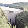 Bygging av vannkraftverk har vært kontroversielt i nyere tid. Særlig kjent er utbyggingen av Alta kraftvark (avbildet) og Alta-Kautokeino-vassdraget, som medførte større sivile ulydighetsaksjoner på 1980-tallet. Foto: Knudsens Fotosenter