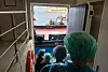 Her hentes passasjerer ut fra det hantavirusrammede cruiseskipet på Tenerife 10. mai i år.