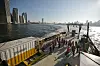 I 019 var den daværende norske regjeringen på båttur utenfor New York for å ta vindkraftprosjektet Empire Wind i nærmere øyesyn. Nå truer Equinor med å droppe hele prosjektet hvis amerikanske myndigheter ikke opphever stoppordren mot prosjektet.