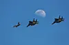 Et F-16 og to F-15 over Nellis Air Force Base under jagerflyøvelsen Red Flag 2019 Foto: Torbjørn Kjosvold / Forsvaret