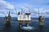 Oseberg-plattformer; oseberg feltsenter Norsk Hydro oljeproduksjon Oseberg feltsenter omfatter de tre plattformene Oseberg A, B og D som er bundet sammen med broer i den sørlige delen av Oseberg-feltet, og Oseberg C som ligger 14 kilometer nord for Feltsenteret.