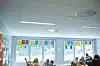 Ekeberg skole i Oslo har oppgradert til bedre forhold for undervisning og gruppearbeid i klasserommet. Med en himlingstype skreddersydd for skoler, opplever lærerne at akustikken fungerer godt. Foto: Glava