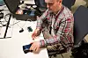 Kofferten til sikkerhetsekspert John-André Bjørkhaug er rikt rustet med diverse utstyr for å kopiere RFID-kort, alt fra magnetkortlesere til skjulte antenner for å plukke opp trådløse kort. Foto: Tek Story Labs