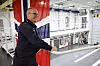 Skipssjef Kjell Ivar Kjelsnes i helikopterhangaren. Det er plass til to AW 101 helikoptere som kan lande i «Sea state 5», det vil si inntil 8 meter signifikant bølgehøyde. Foto: Tore Stensvold