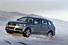 KRYMPER: Dette er kjempen Audi Q7. Nå får den et yngre søsken, en mellomstor tass som skal hete Q5. Den blir forhåpentlig mer gunstig priset - norske avgifter tatt i betraktning - enn storebror. Med en god turbodiesel på rundt to liter slagvolum (140 hk/100 kW og 350 Nm) bør den kunne bli brukbar i drift også. Om du altså trenger en firehjulsdreven bil til/fra hytten.