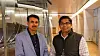 Avesh Godase og Satya N. Sundararajan jobber med Site Reliability Engineering (SRE) i DNB. Foto: TUM Studio