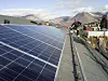 Solkraft fungerer lenger mot nord enn de fleste trodde for få år siden. Her installerer bedriften Solbes solceller på Svalbard, slik at befolkningen blir mindre avhengig av kullkraften.