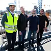 Guttene på broen (fra venstre): Prosjektleder Torstein Blumer i Vedal og Dark-arkitektene Sindre Andersen Gåsvik, Tor-Christian Møglebust og Arne Reisegg Myklestad (daglig leder). Foto: Knut Bjørheim