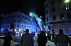 Rundt 160 personer ble evakuert etter at det natt til onsdag begynte å brenne i en bygård ved Alexander Kiellands plass i Oslo sentrum. Foto: Beate Oma Dahle/NTB