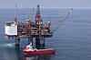 Equinor har gått i bresjen ved å stille krav til offshorerederiene for at de skal velge mer energi- og drivstoffgjerrige løsninger. Først var det dual fuel med naturgass (LNG) og deretter batterihybride skip. Nå kommer krav til lav- og nullutslipp i form av ammoniakk i neste anbud. Her er det LNG-devne PSV-skipet Rem Eir ved Gullfaks C i juni 2023.