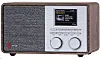 En pen og rimelig bordradio, med fargeskjerm og svært god lyd, som også kan strømme fra telefonen, kan få fram sommerlåten eller podkasten. Foto: Pinell