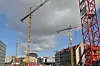MITTE: Byggeplassen ved Marie-Elisabeth-Lüders-Haus, den østlige delen av den 900 meter lange Band des Bundes. Foto: Fredrik Drevon