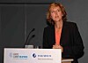 - Alt kommer ikke til den som venter. Vil Norden være med på dette, må vi satse nå, sier danskenes klima- og energiminister Connie Hedegaard. En mengde land posisjonerer seg innen fornybar energi, og Norden bør følge med, mener hun.
